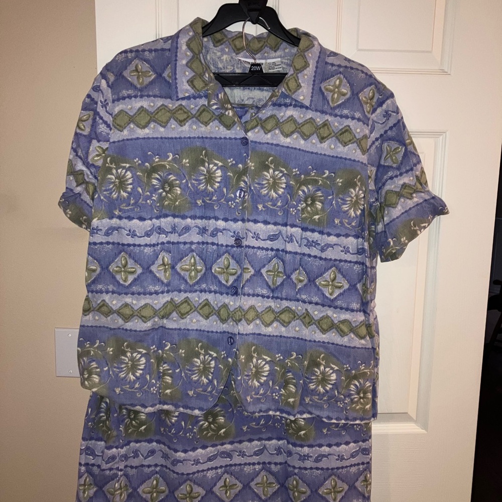 Women’s Blue and Green Patterned Shirt & skirt set